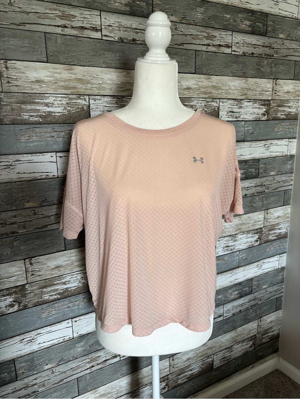 Under Armour Women's Light Pink Mesh Boxy Cropped Athletic T-Shirt Size S